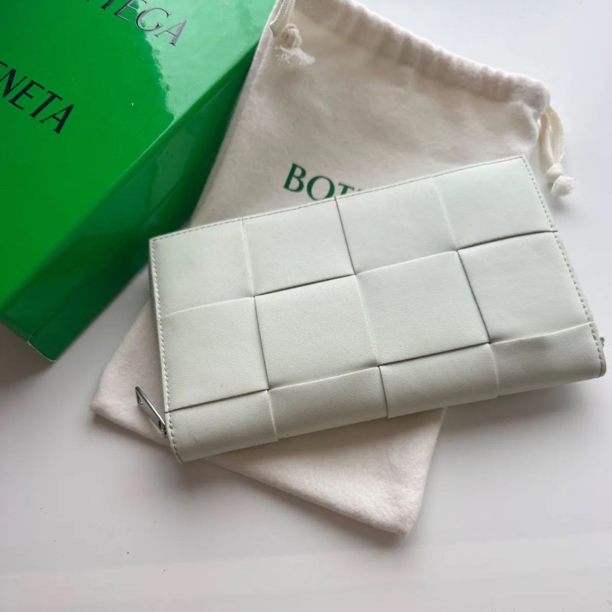 【美品】 BOTTEGA VENETA ボッテガヴェネタ 長財布