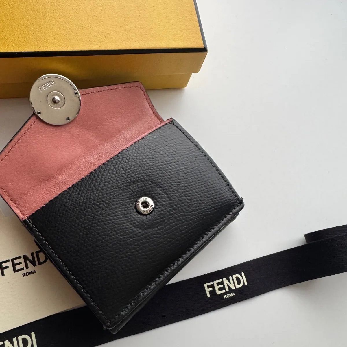 【美品】 459 FENDI フェンディ 3つ折り財布