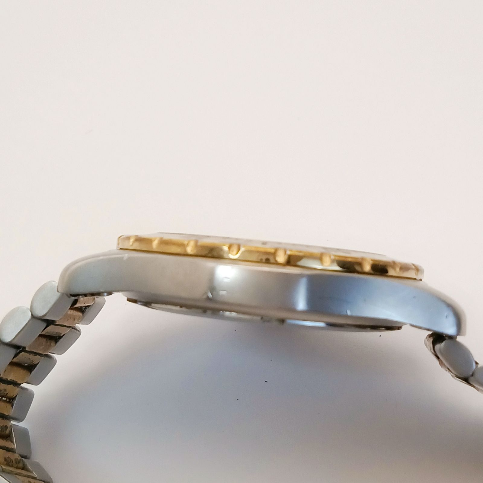 【稼働 良品】0527-2 TAG HEUER Professional 2000 タグホイヤー プロフェッショナル 974.006 メンズ腕時計 クォーツ ゴールド文字盤