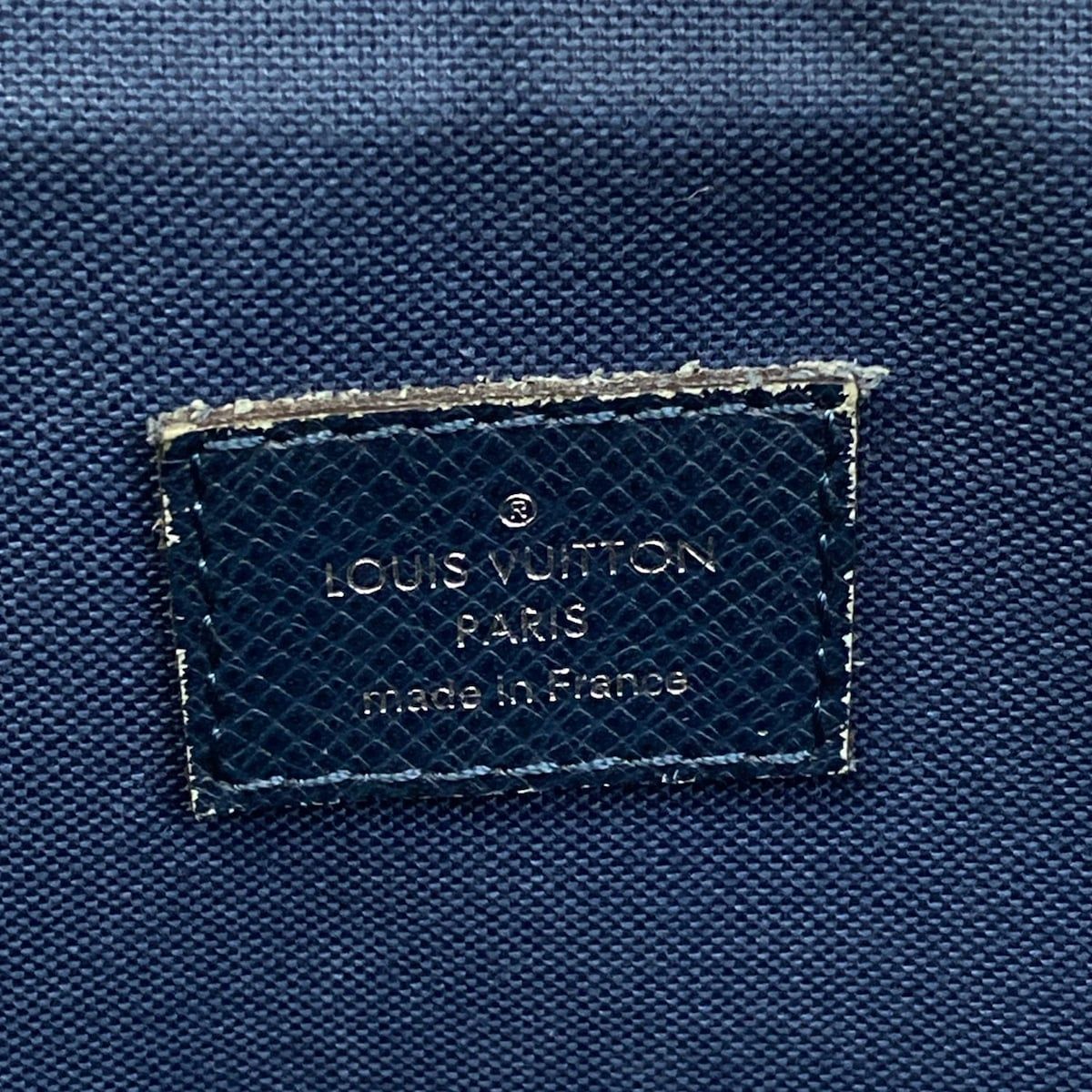 LOUIS VUITTON(ルイヴィトン) ビジネスバッグ タイガ ポルトドキュマン