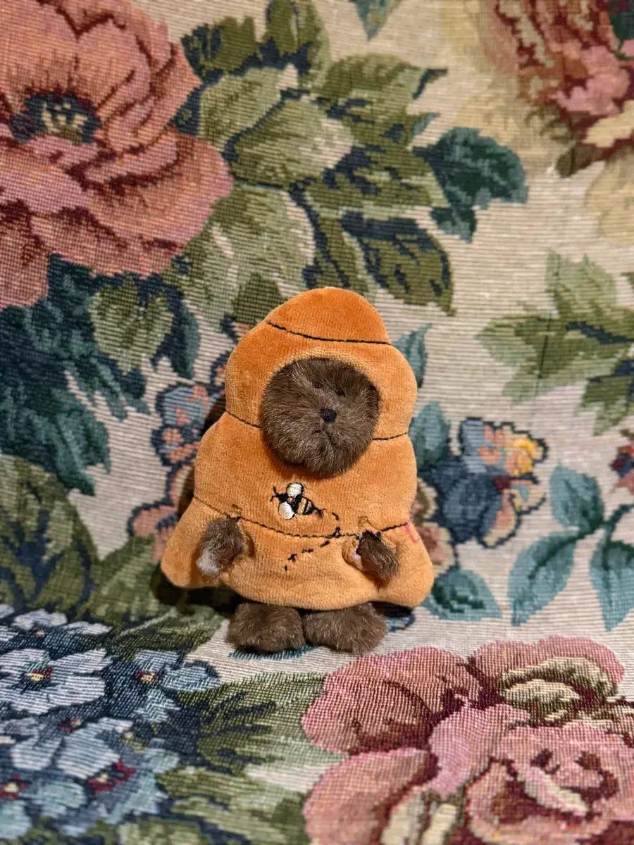 ボーイズベアのかわいいみつばち服を着たクマのぬいぐるみ、小さい