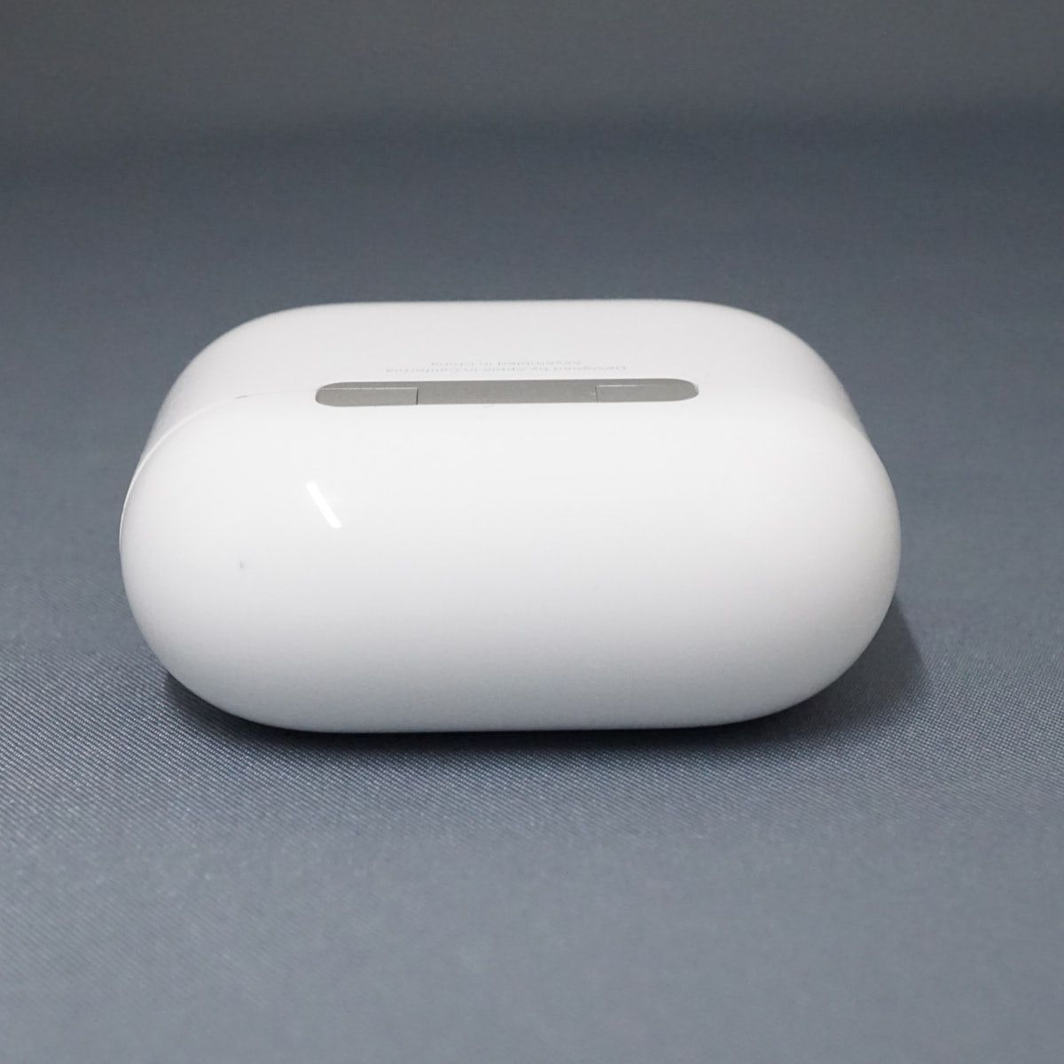 Apple AirPods 4 充電ケースのみ USED美品 ノイズキャンセリング搭載