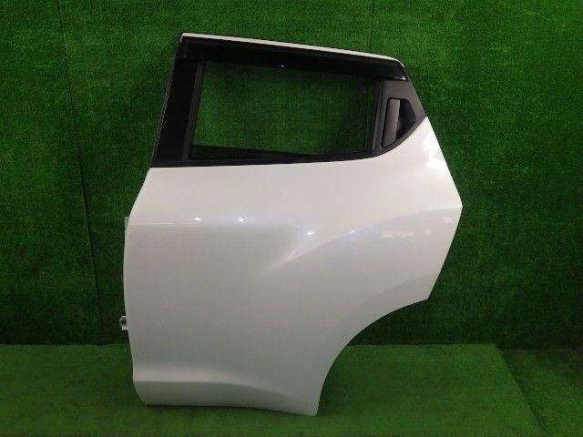 ジューク DBA-YF15 左RドアASSY QAB 白 H210A-1KLMA 9323
