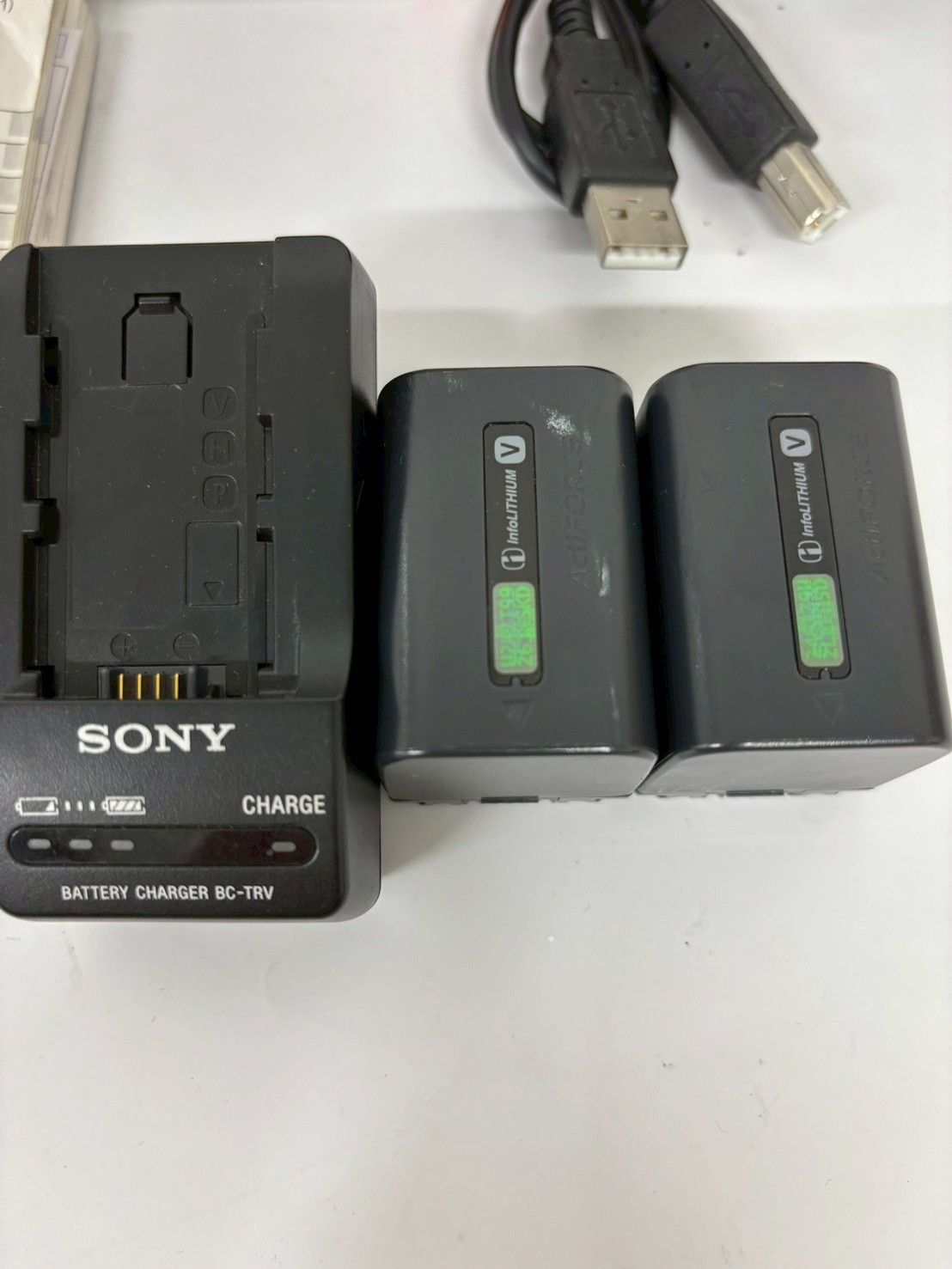 ソニー ハンディカム FDR-AX30 4K ビデオカメラ ジャンク 箱・付属品