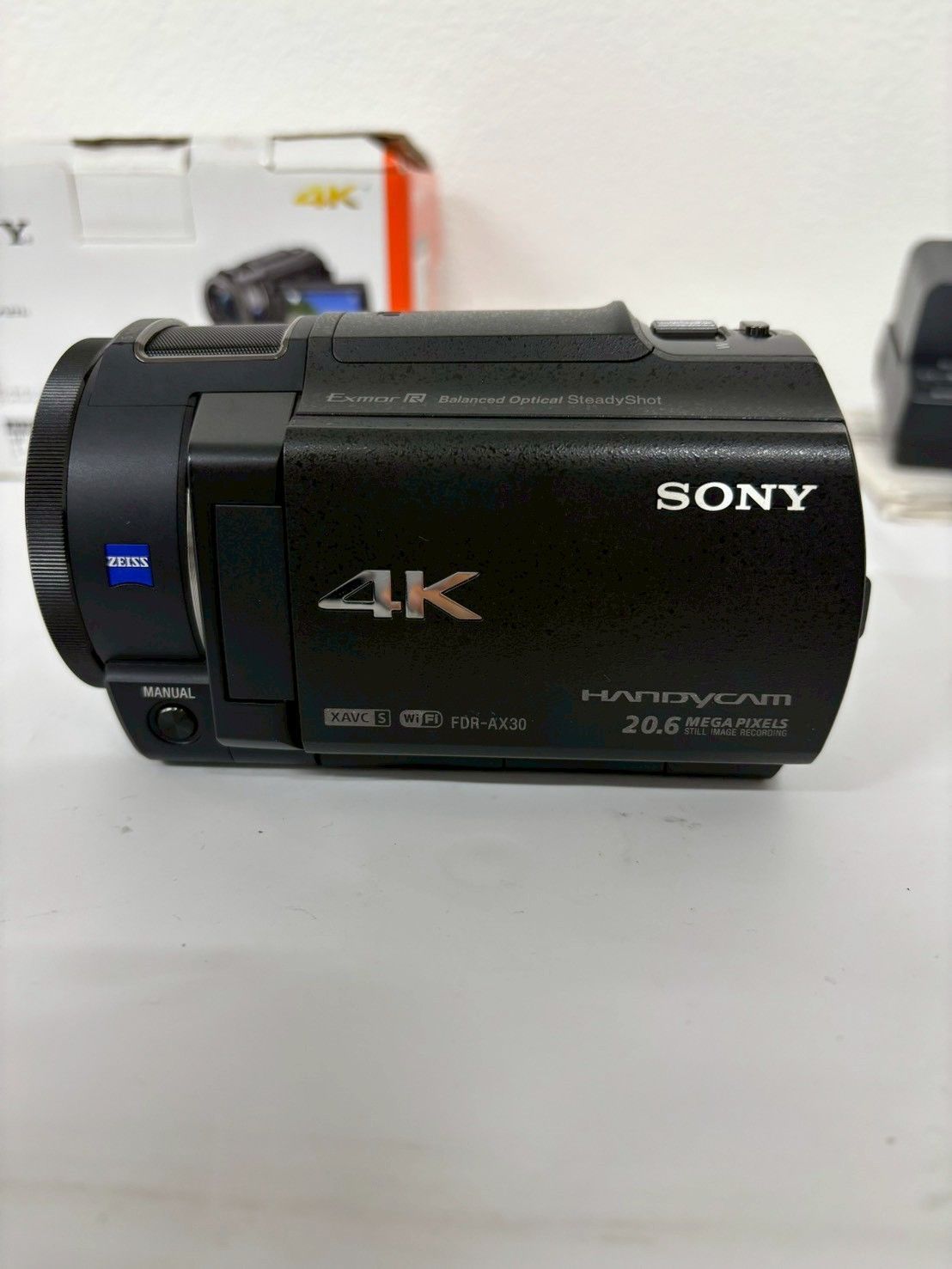 ソニー ハンディカム FDR-AX30 4K ビデオカメラ ジャンク 箱・付属品
