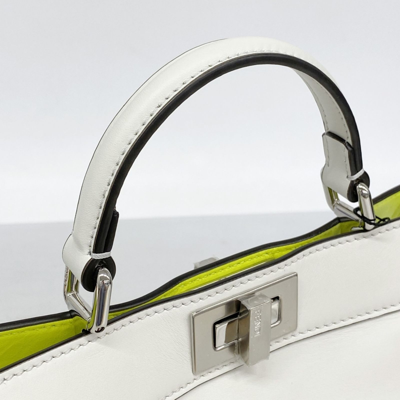 フェンディ(Fendi) フェンディ ハンドバッグ ピーカブー アイシーユー 
