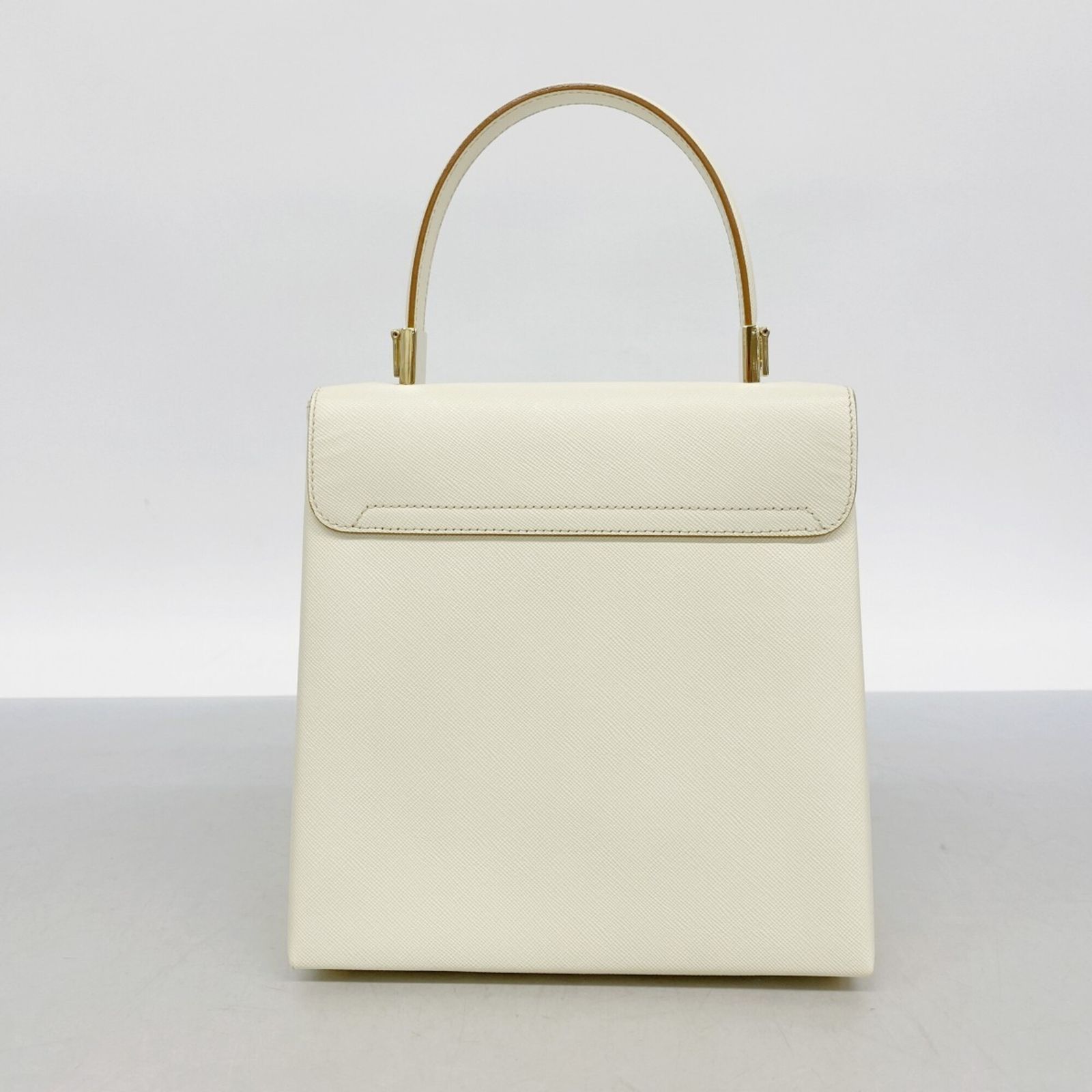 サルヴァトーレ・フェラガモ(Salvatore Ferragamo) サルヴァトーレフェラガモ ハンドバッグ ガンチーニ レザー アイボリー レディース