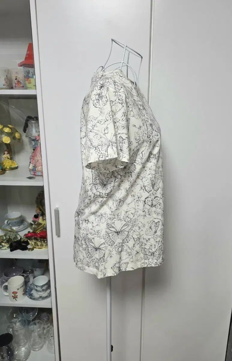 Dior ディオール Toile de Jouy Papillon Tシャツ Dior ディオール Toile de Jouy Papillon Tシャツ