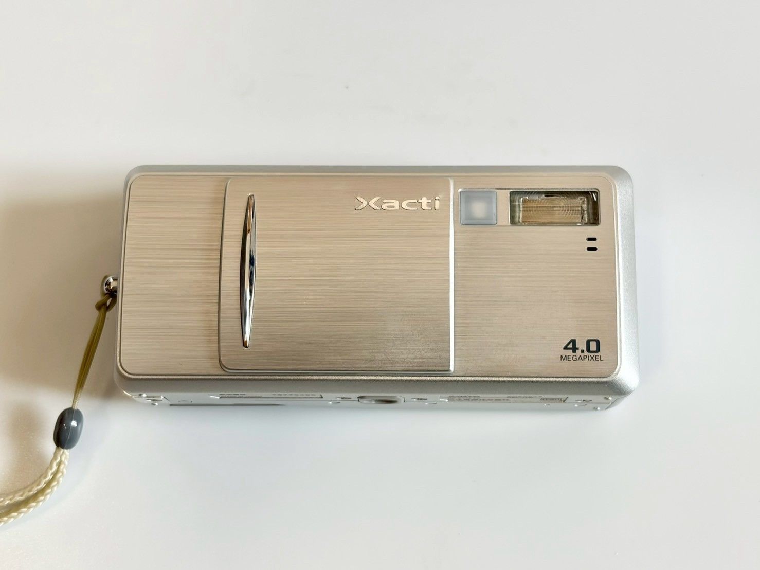 美品】SANYO Xacti DSC-J4 三洋 デジタルカメラ デジカメ コンデジ