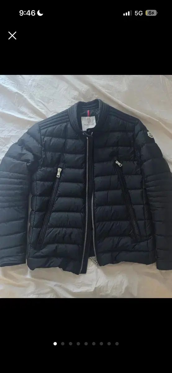 モンクレール アミオ ほぼ新品