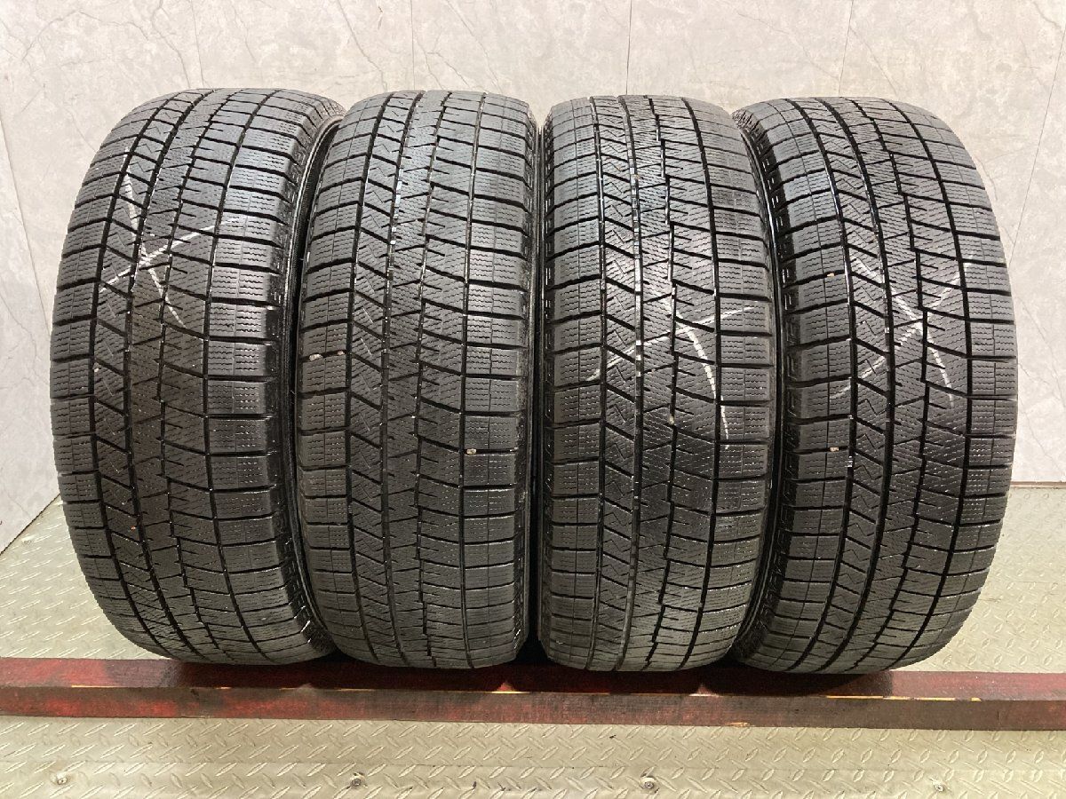 ダンロップ　ステップワゴン　205/55R17 スタッドレス4本　バリ溝 車 ダンロップ ステップワゴン 205/55R17 スタッドレス4本 バリ溝