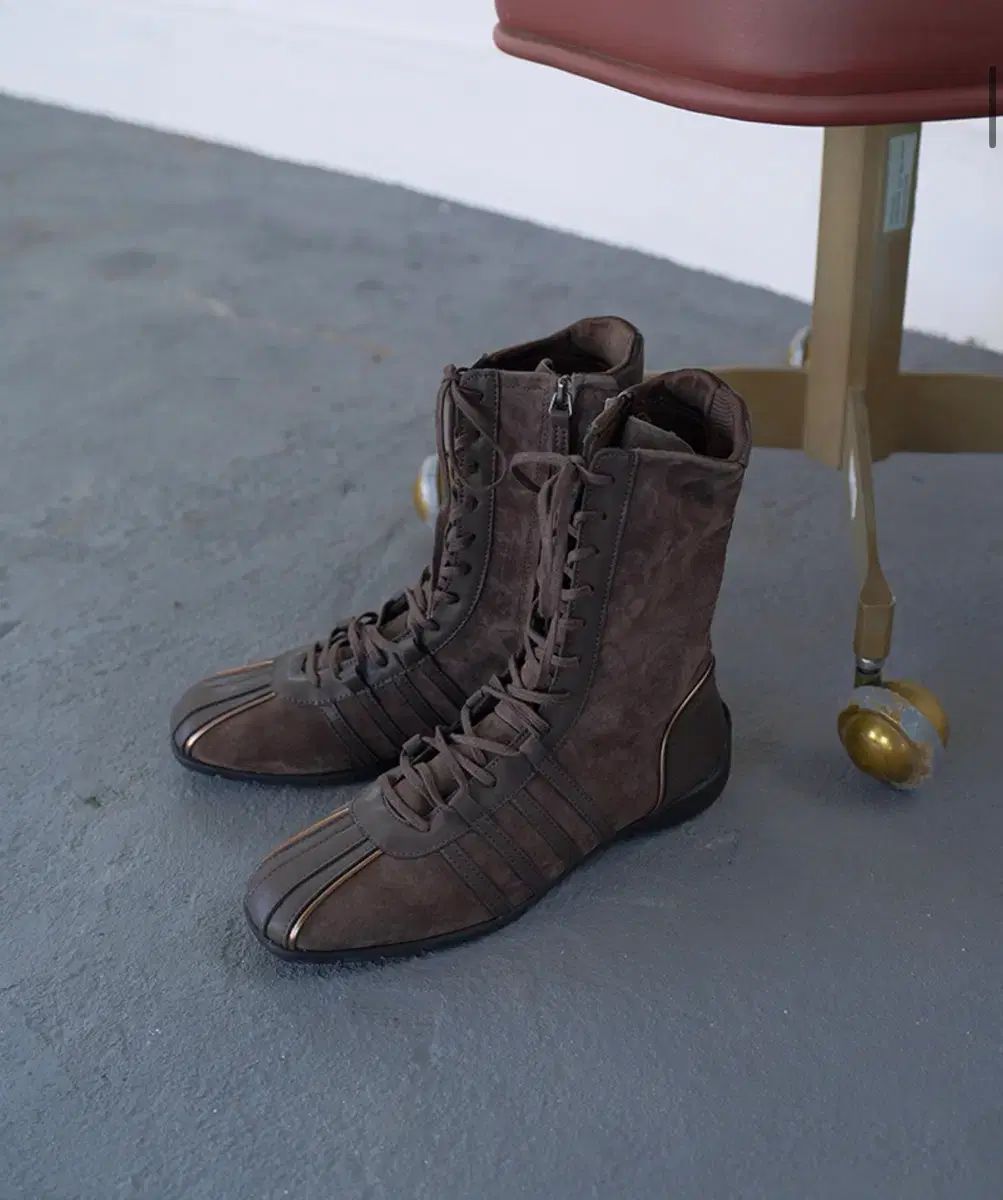 トラディショナル ウェザーウェア ブーツ チョコ 245 BLISS HIGH TOP SNEAKER