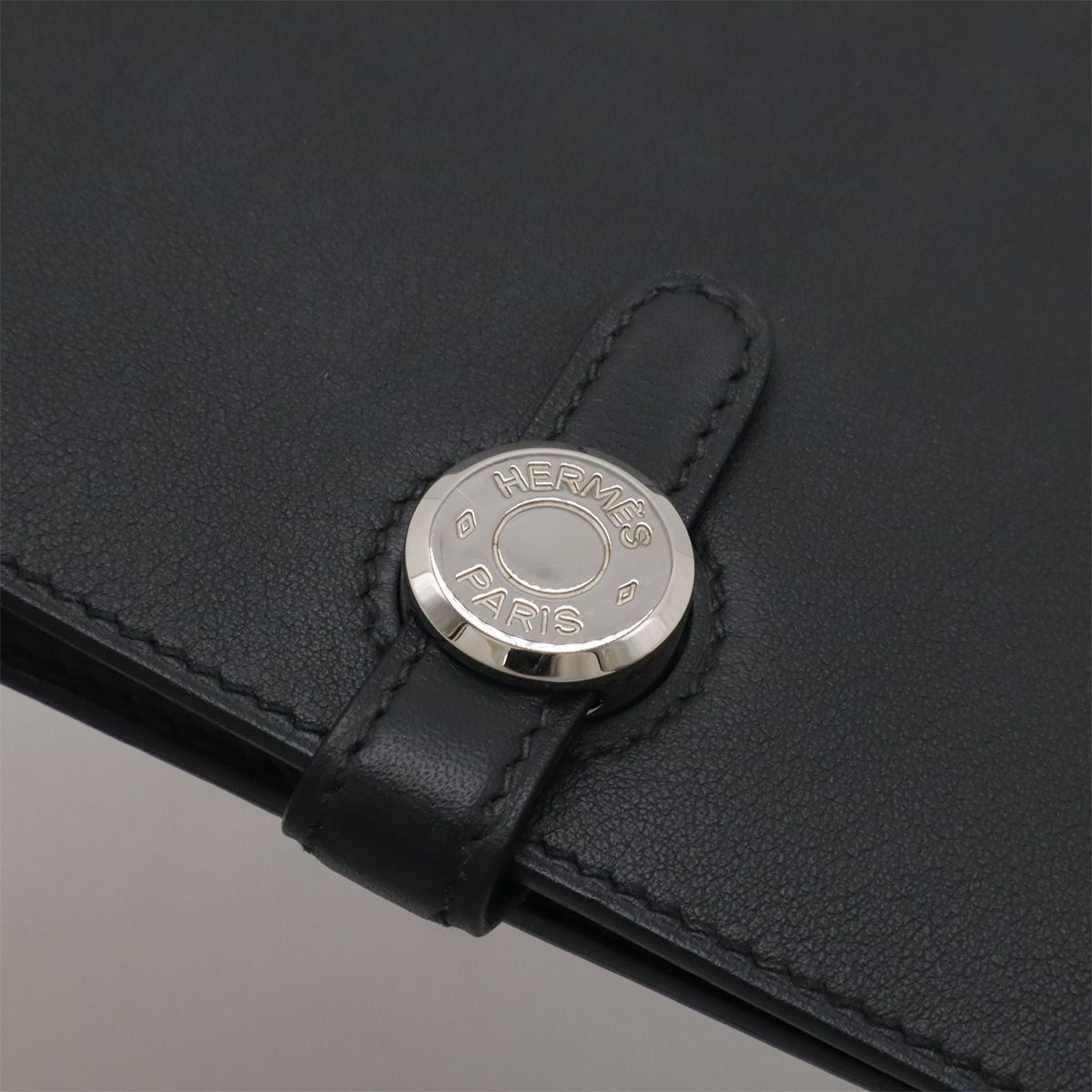 HERMES エルメス ドゴンレクトヴェルソ ドゴンロング 2つ折長財布 二 HERMES エルメス ドゴンレクトヴェルソ ドゴンロング 2つ折長財布 二