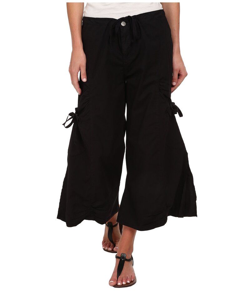 エックスシーブイアイ レディース ボトムス カジュアルパンツ XCVI Cargo Gaucho Crop Black ブラック