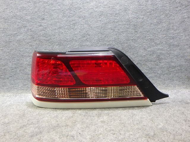 クレスタ 左テール GX JZX100/105 2001年 22-292 81560-2A060 寒冷地