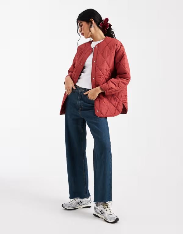 ピーシーズ レディース アウター ジャケット・ブルゾン キルティング Pieces quilted lightweight jacket in garnet レッド