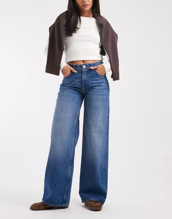 エイソス レディース ボトムス デニムパンツ ワイドレッグ ローライズ ジーンズ ASOS DESIGN low rise wide leg jeans in dark mid DARK MID BLUE ブルー