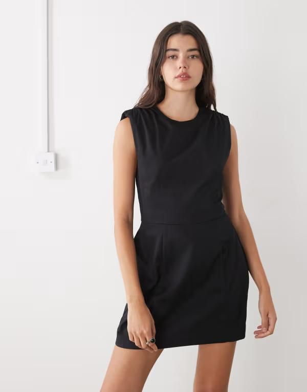 モンキ レディース トップス ワンピース ウエストマーク ミニワンピース ミニ スカート Monki shoulder pad cinched waist volume skirt mini dress Black ブラック