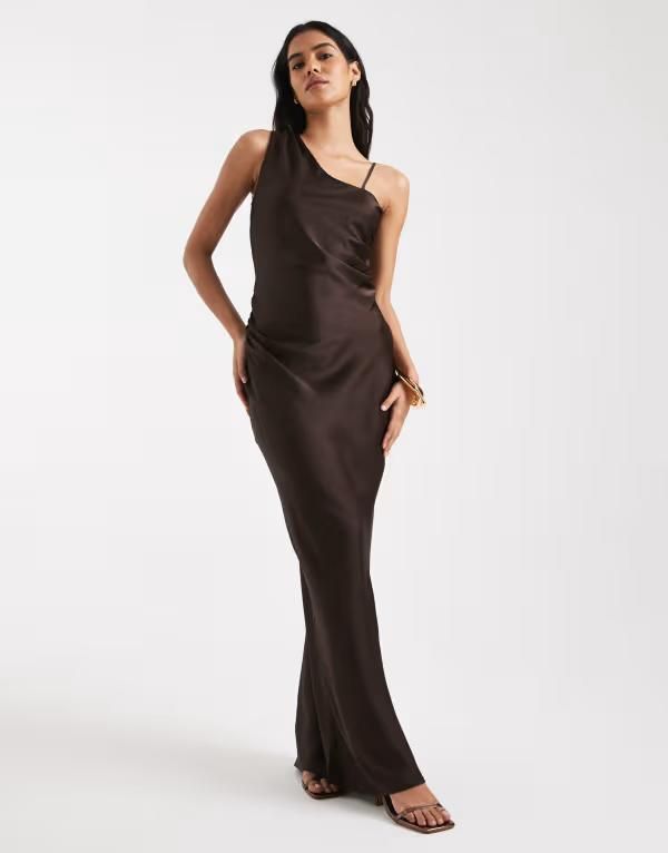 ヴェロモーダ レディース トップス ワンピース アシンメトリー マキシワンピース ギャザー サテン マキシ Vero Moda asymmetric shoulder detailing ruched satin maxi dress in chocolate