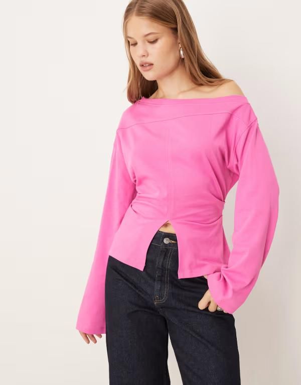 エイソス レディース トップス Tシャツ オフショルダー ASOS DESIGN long sleeve offshoulder corset waist tee in bright PINK ピンク