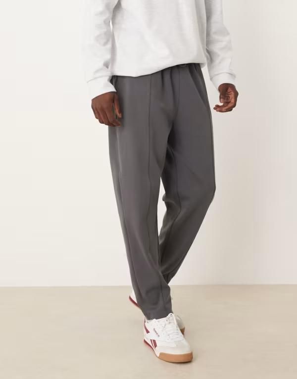 エイソス メンズ ボトムス カジュアルパンツ パンツ スウェットパンツ ASOS DESIGN tapered sweatpants with pin tucks in dark CHARCOAL チャコール