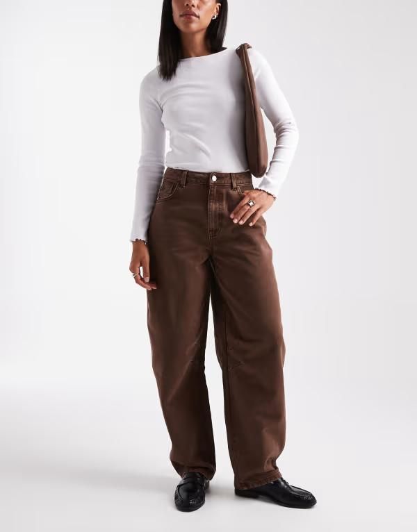 ミスセルフフリッジ レディース ボトムス デニムパンツ ジーンズ Miss Selfridge barrel leg jeans in chocolate wash CHOCOLATE WASH チョコレート