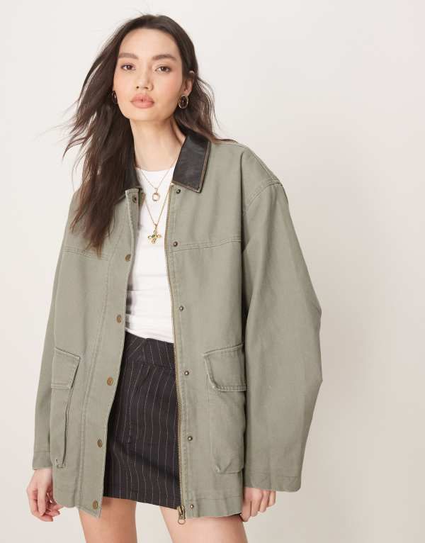 エイソス レディース アウター ジャケット・ブルゾン レザー ジャケット ASOS DESIGN oversized washed barn jacket with leather look collar Khaki カーキ