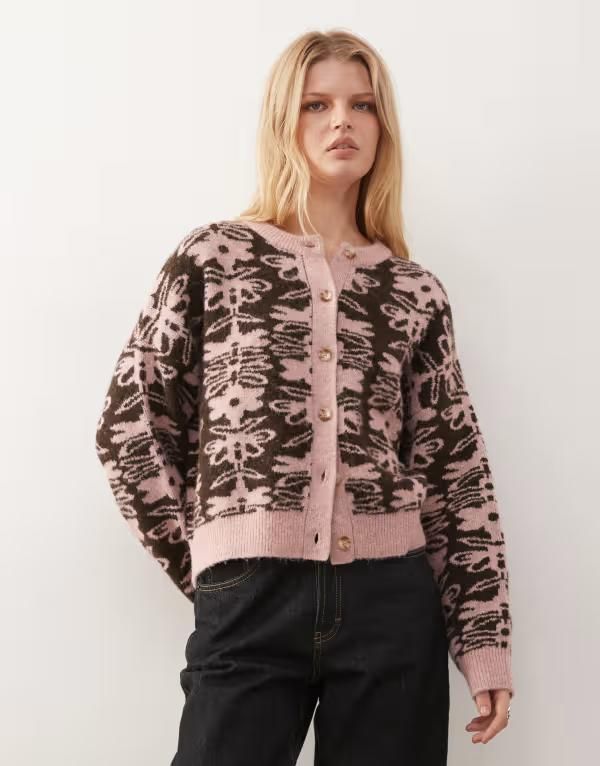 リクレイム ヴィンテージ レディース アウター カーディガン フラワー柄 プリント フラワー Reclaimed Vintage boxy cardigand brown floral print Brown ブラウン