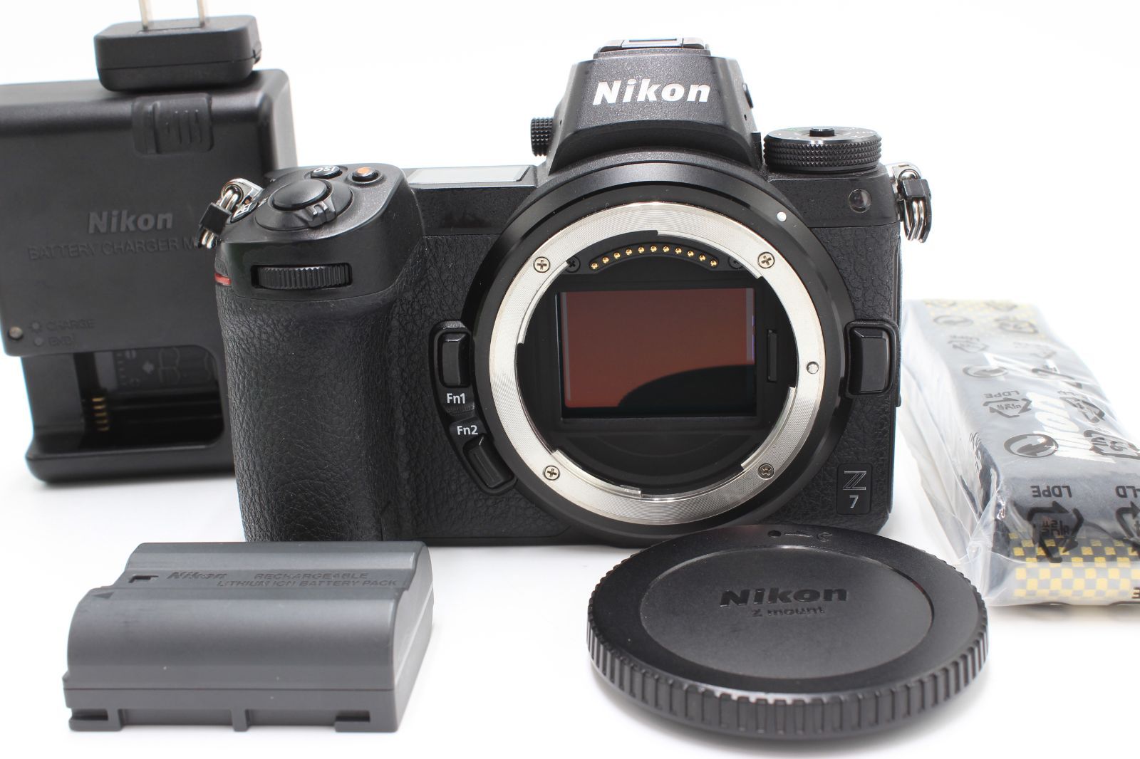 38293ショット！Nikon ミラーレスカメラ 一眼 Z7 ボディ　ニコン