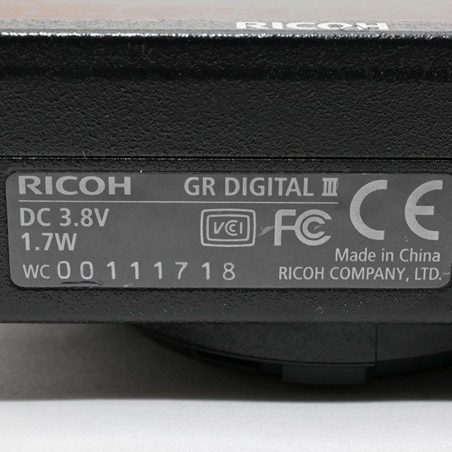 良品＞ RICOH GR DIGITAL III｜高級コンパクトデジタルカメラ