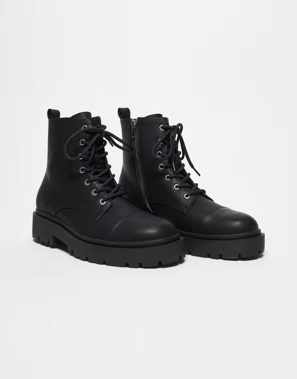 エイソス メンズ シューズ ブーツ・レインブーツ レース ASOS DESIGN lace up boots with silvertone hardware and cleated soles Black ブラック