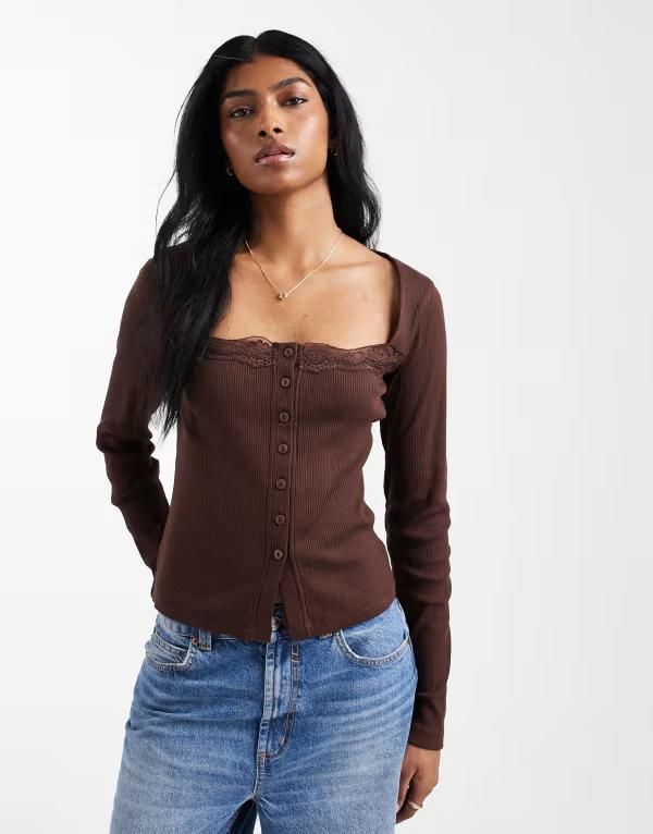 エイソス レディース トップス Tシャツ リブニット ボタンダウン レーストリム コットン ダウン レース ニット ASOS DESIGN cotton rib knit button down square neck top with lace trim i