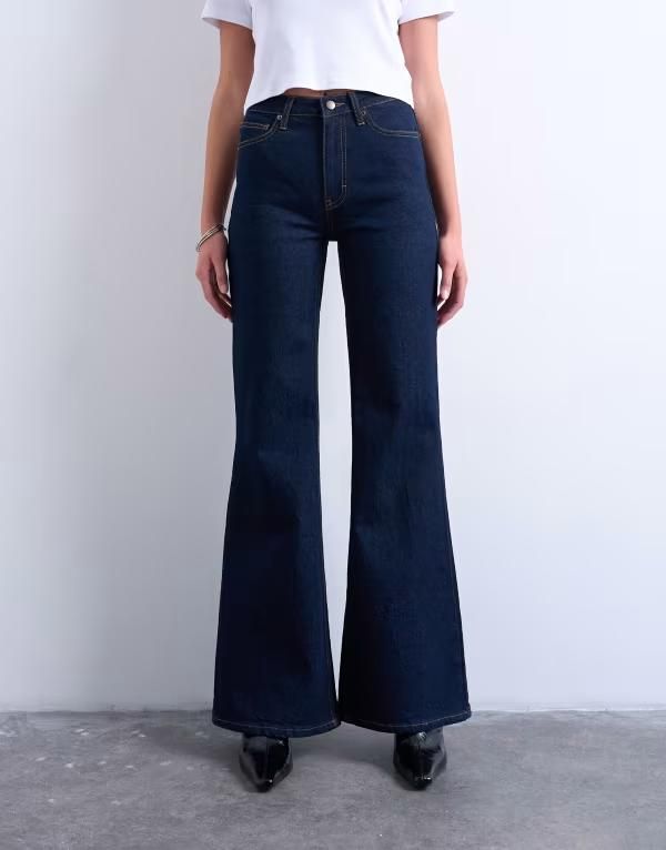 トップショップ レディース ボトムス デニムパンツ ジーンズ Topshopippa mid rise comfort stretch flare jeans indigo rinse INDIGO インディゴ