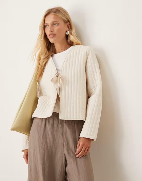 ヴィラ レディース アウター ジャケット・ブルゾン キルティング ジャケット VILA tie front quilted jacket in cream Birch クリーム