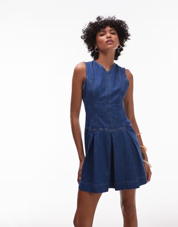 トップショップ レディース トップス ワンピース Vネック ミニワンピース プリーツ ミニ デニム Topshop denim v neck box pleated mini dress in mid Blue ブルー