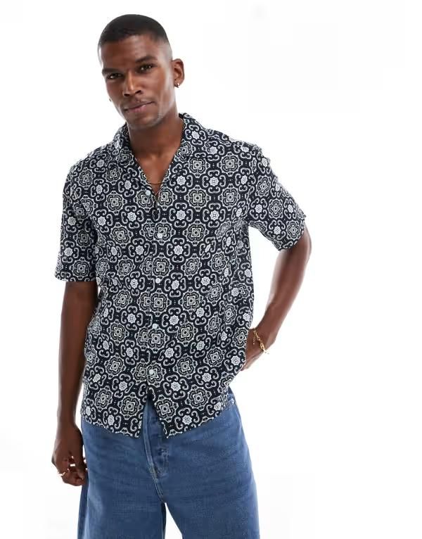 オンリーアンドサンズ メンズ トップス シャツ プリント ONLY SONS camp collar shirt with tile paisley print Cerulean ネイビー