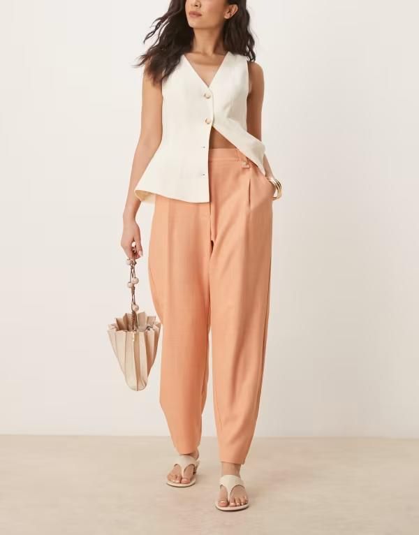 エイソス レディース ボトムス カジュアルパンツ パンツ ASOS DESIGN tailored textured barrel pants with tab detail in apricot Apricot アプリコット