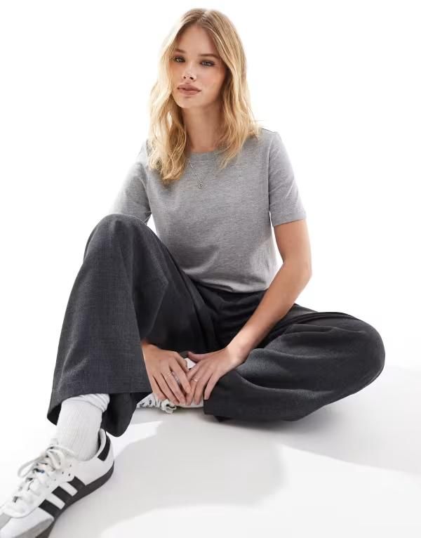 ヴェロモーダ レディース トップス Tシャツ Vero Moda tshirt in light heather Light Gray Melange グレー