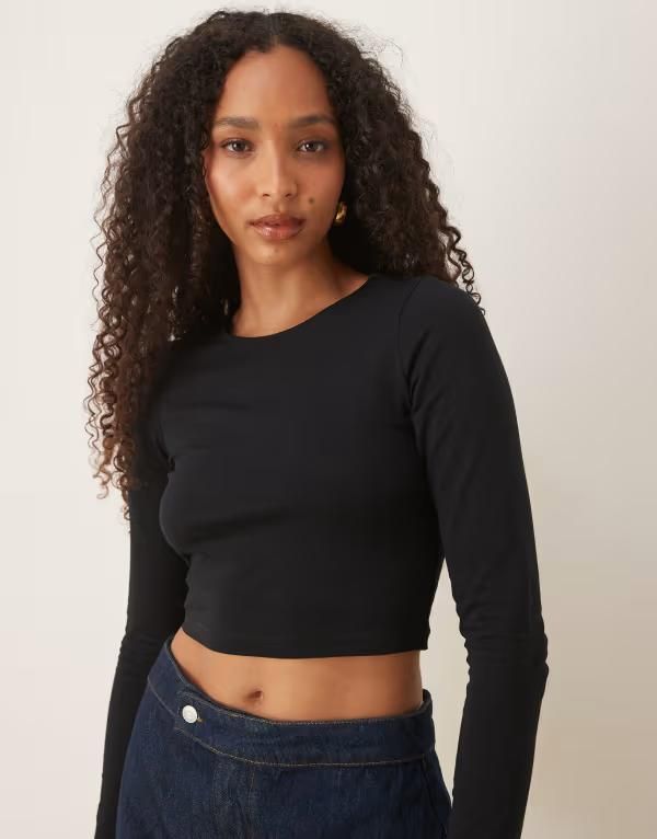 エイソス レディース トップス Tシャツ ASOS DESIGN fitted crop tshirt with long sleeve Black ブラック