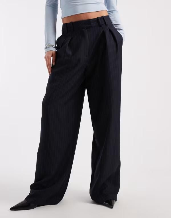 エイソス レディース ボトムス カジュアルパンツ ワイドレッグ プリーツ ASOS DESIGN tailored wide leg pleated pants pinstripe navy ネイビー