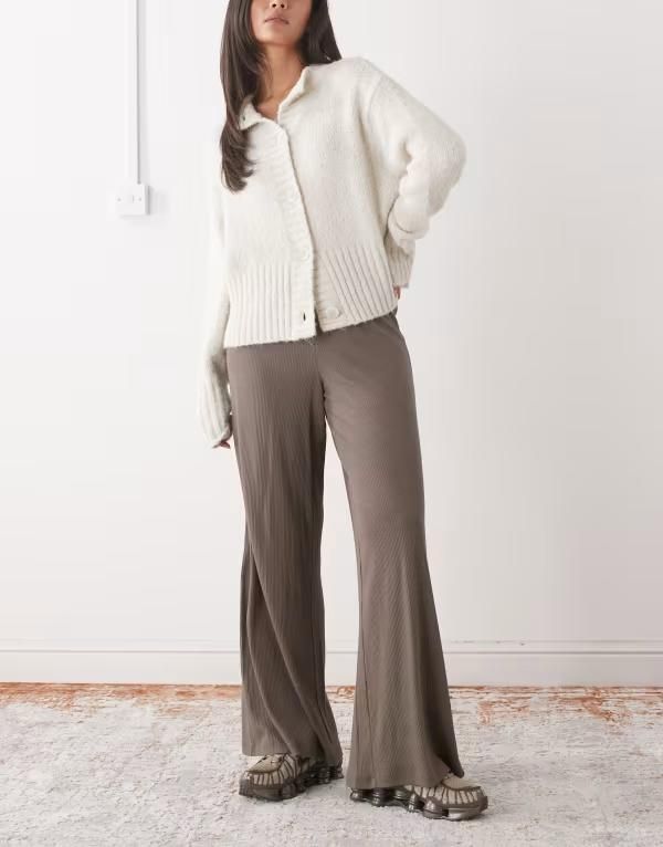 ノイジーメイ レディース ボトムス カジュアルパンツ ワイドレッグ リブ Noisy May ribbed wide leg pants Morel ブラウン