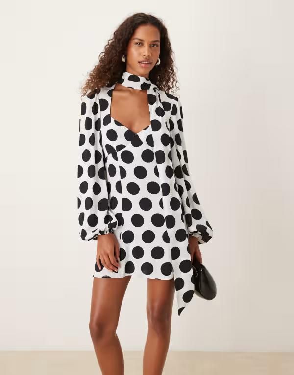 エイソス レディース トップス ワンピース ドット柄 バルーンスリーブ ミニワンピース ドット ミニ ASOS DESIGN balloon sleeve mini dress with neck scarf in mono polka dot Black a