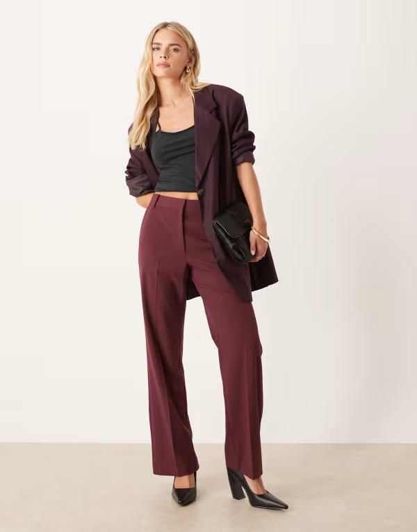 エイソス レディース ボトムス カジュアルパンツ ストレート プチ パンツ ASOS DESIGN Petite tailored slim straight leg pants in mulberry Mulberry