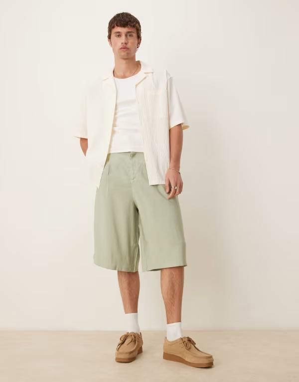 エイソス メンズ ボトムス ハーフパンツ・ショーツ ショートパンツ ASOS DESIGN oversized bemuda shorts with pleat details in sage SEAGRASS セージ