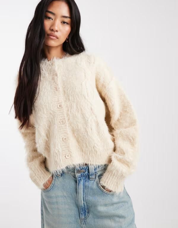 ミスセルフフリッジ レディース アウター カーディガン クルーネック ニット Miss Selfridge fluffy cable knit crew neck cardigan in buttermilk Buttermilk