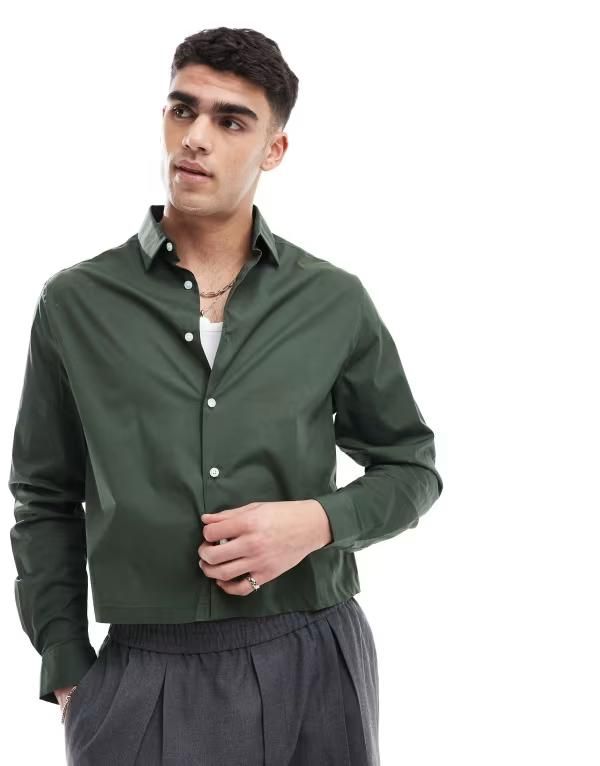 エイソス メンズ トップス シャツ クロップド ASOS DESIGN cropped poplin regular shirt Khaki カーキ