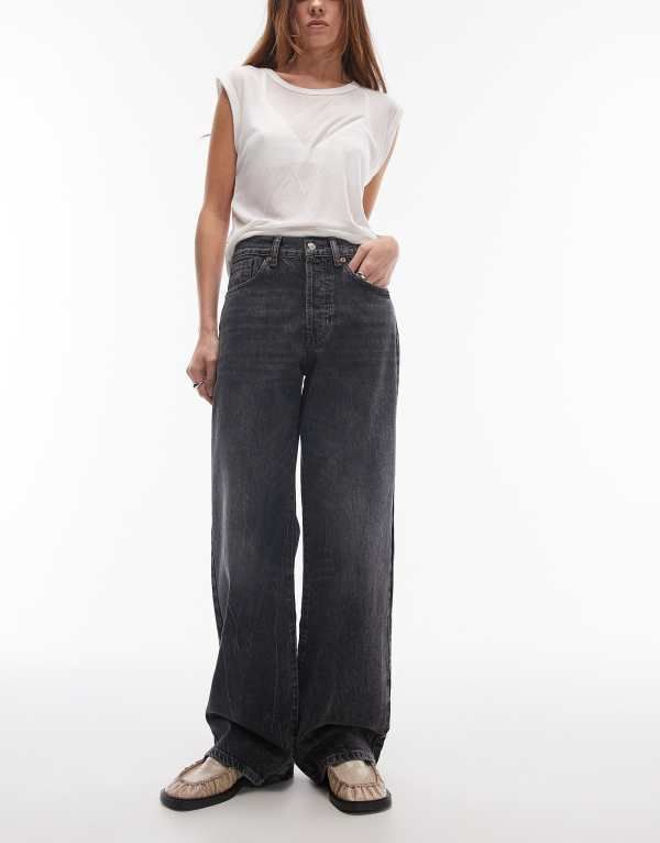 トップショップ レディース ボトムス デニムパンツ ジーンズ Topshop mid rise loose fit straight jeans in washed washed black ブラック