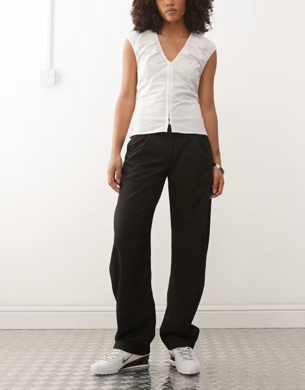 モンキ レディース ボトムス カジュアルパンツ Monki barreleg tailored pants Black ブラック