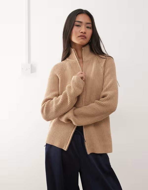 モンキ レディース アウター カーディガン リブニット Monki rib knitwoway zip cardigan Beige ベージュ