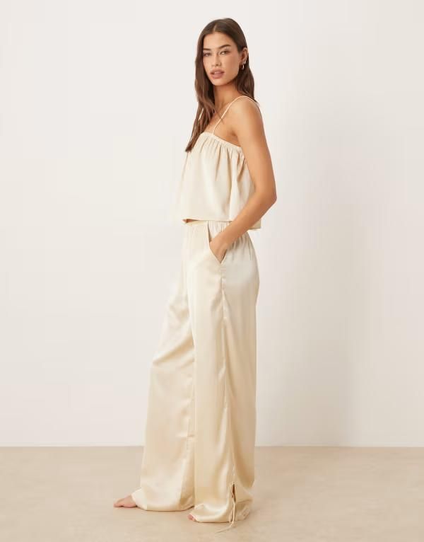 エイソス レディース ボトムス カジュアルパンツ ワイドレッグ サテン ASOS DESIGN satin wide leg pajama pants Ivory アイボリー